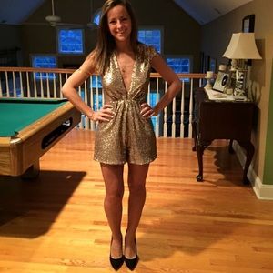 Cap sleeved romper, gold sequin